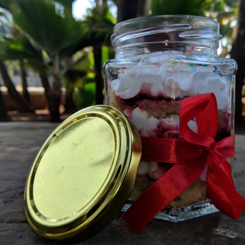 Blackcurrant Jar Cake